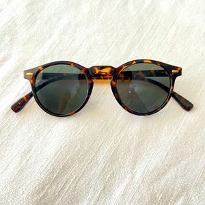 Tortoiseshell Round Women’s Sunglasses - Classic Brown